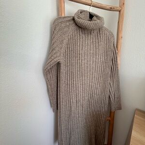 Cozy Ribbed Turtleneck Sweater - Tan